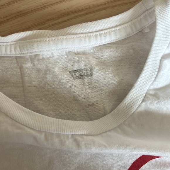 Levis T-shirt - Picture 2 of 2